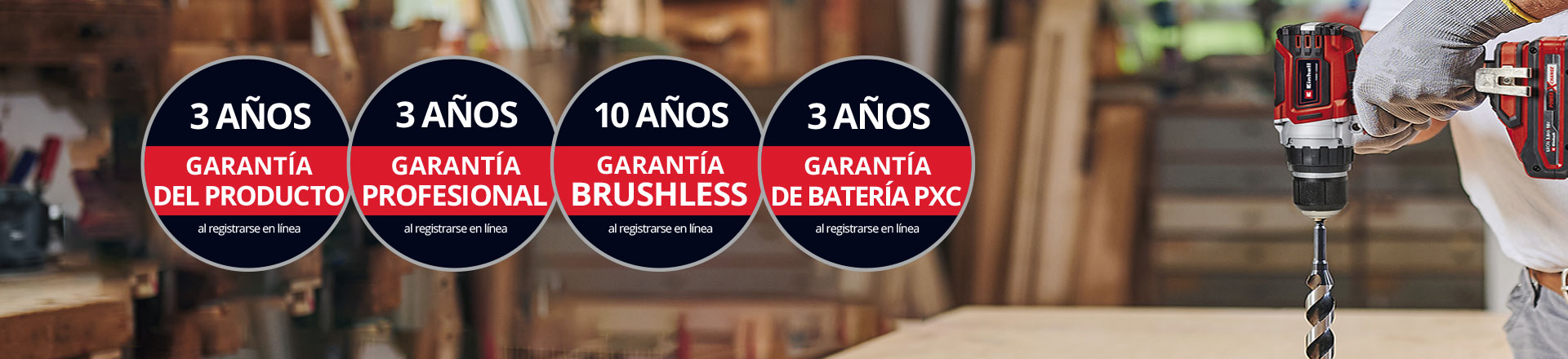 "Aquí puedes ver a un hombre en un taller usando un taladro Einhell. Además, se han colocado los iconos de los diferentes tipos de extensión de garantía en la imagen. Las siguientes extensiones de garantía son posibles: ‘Garantía del producto’, ‘Professional warranty’, ‘Brushless warranty’ y ‘Garantía de la batería’."