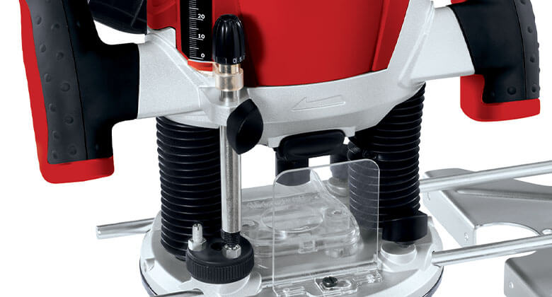 height and depth adjustment of a wood router